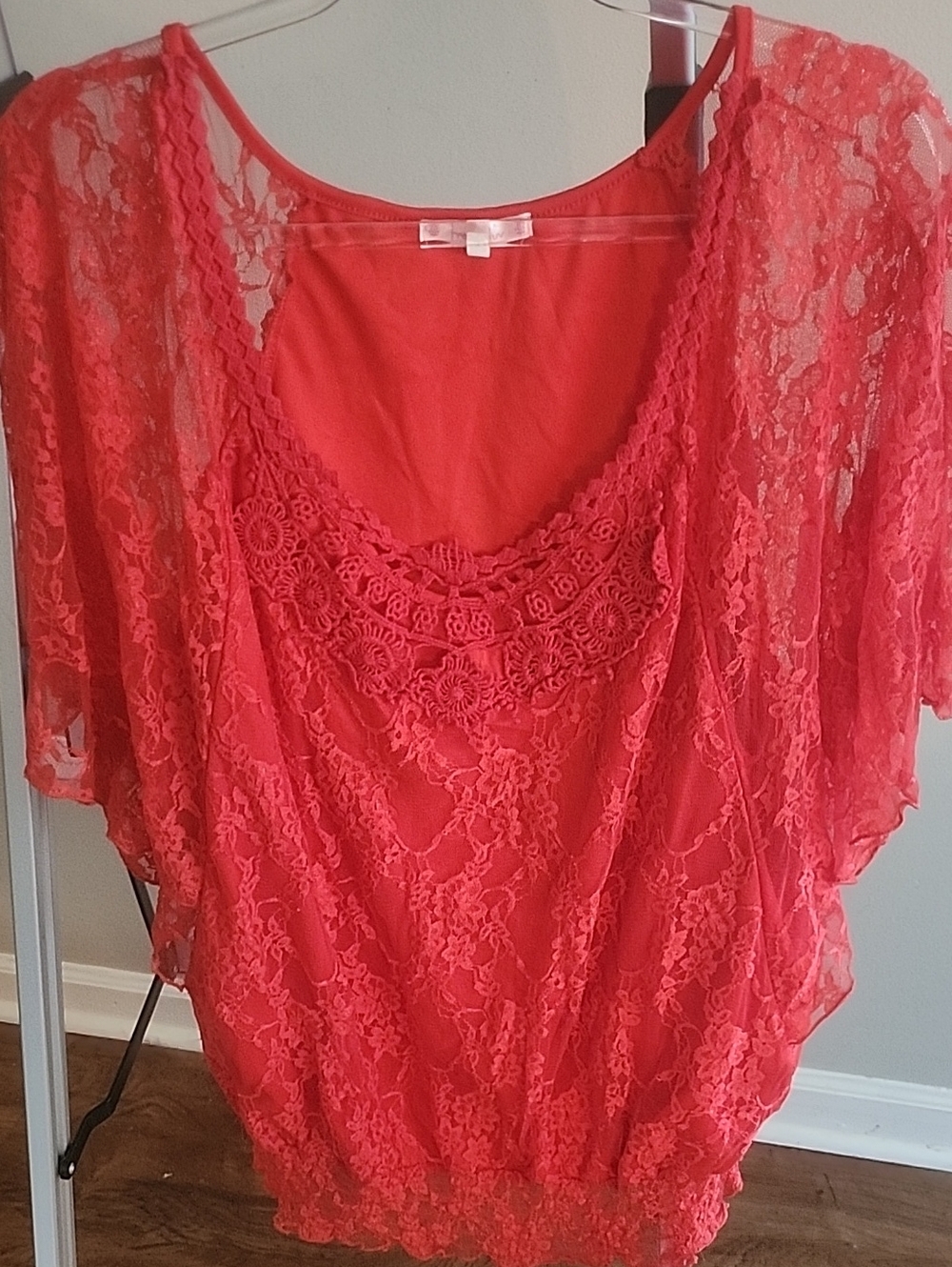 Women’s Lace Overlay Top in Coral/Red
